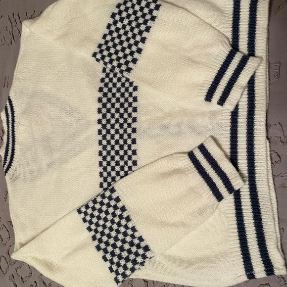 Oddi Women's White and Blue Striped Sweater Lg NWT - Picture 11 of 15